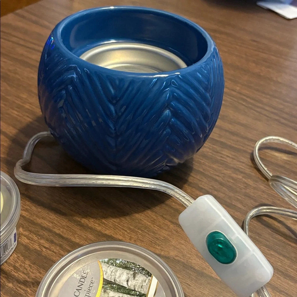 Yankee Candle Scenterpiece Blue Electric Wax Warmer 2 Easy Melt Cups